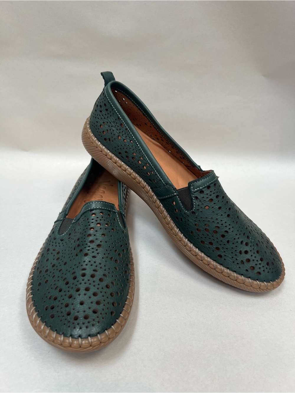 Vaqay Patras Green Leather Loafers Laser Cut Comfort Shoes Womens 42 US 11/12
